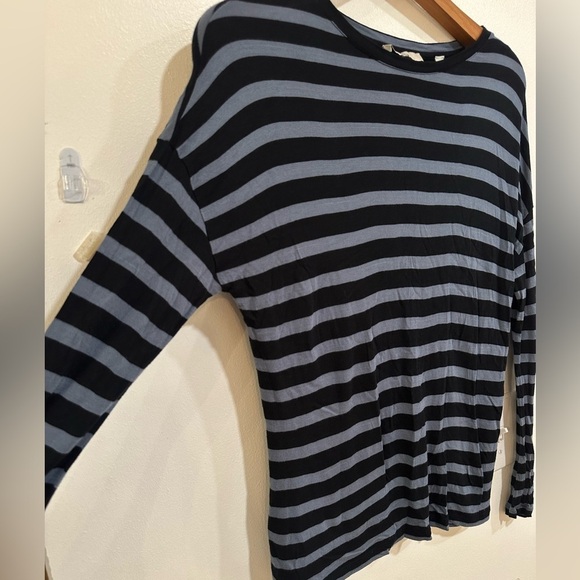 Vince Drop Shoulder Stripe Tee Long Dolman Sleeve Women’s Size Small Blue Black - Picture 5 of 7